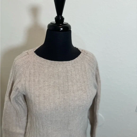 J. McLaughlin Women's Beige Sweater - Picture 3 of 4